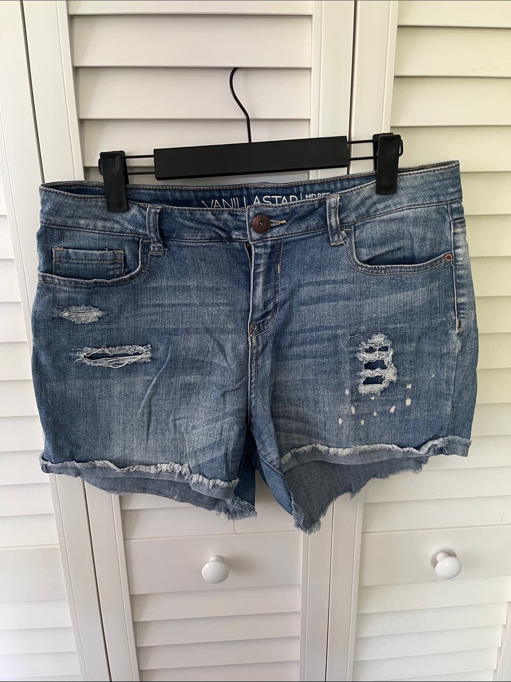 Vanilla Star Light Blue Distressed Denim Shorts